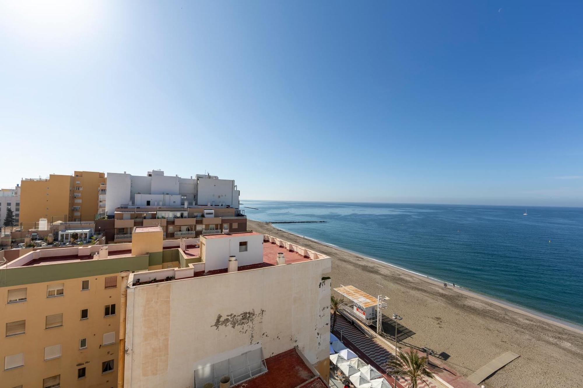 Lux&Cool Paseo Maritimo Apartman Almería Kültér fotó